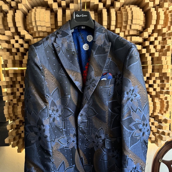 Robert Graham Limited Edition MAHOGANY LUSTER BLAZER - Picture 1 of 3